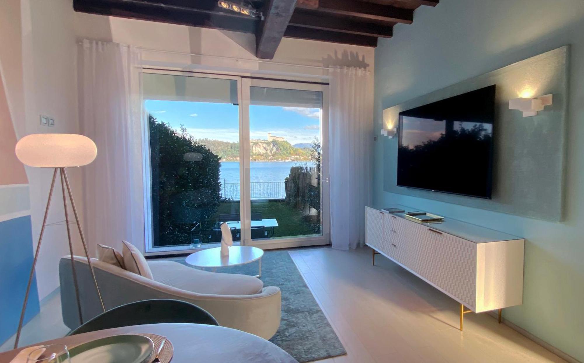 Fwl Italian Romance On The Lake Arona Exterior foto